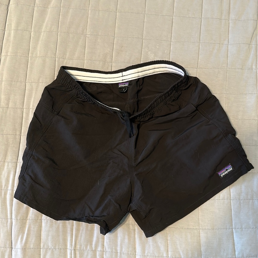 Patagonia Women’s Baggies Shorts, 5” inseam, Size Small